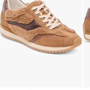 Women's B.NTCD Plush Lace-Up Retro Jogger Sneakers